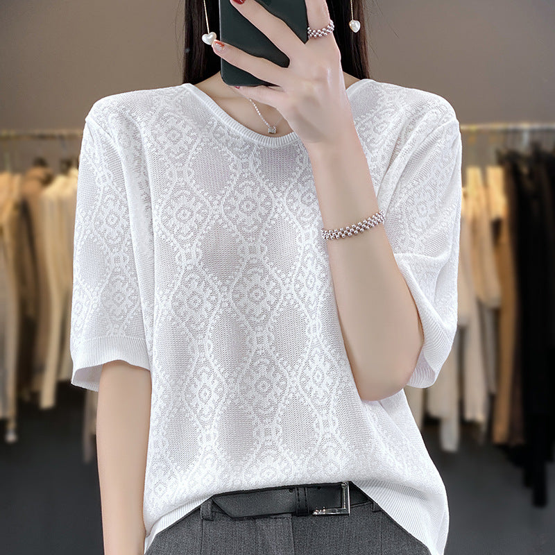 薄手ニットＴシャツ　ゆったり高級感